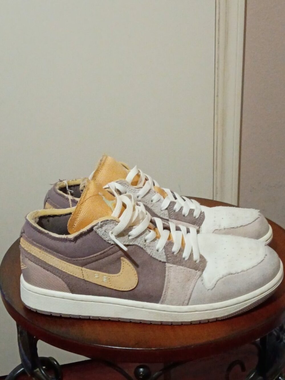Nike Air Air Jordan 1 Low SE Craft Taupe Haze Sneakers DN1635-200 Men's Size 8.5